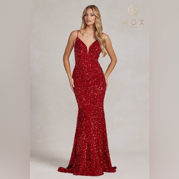 Gold,pink,red,green,sequin fitted long open back dress - Picture 5 of 11